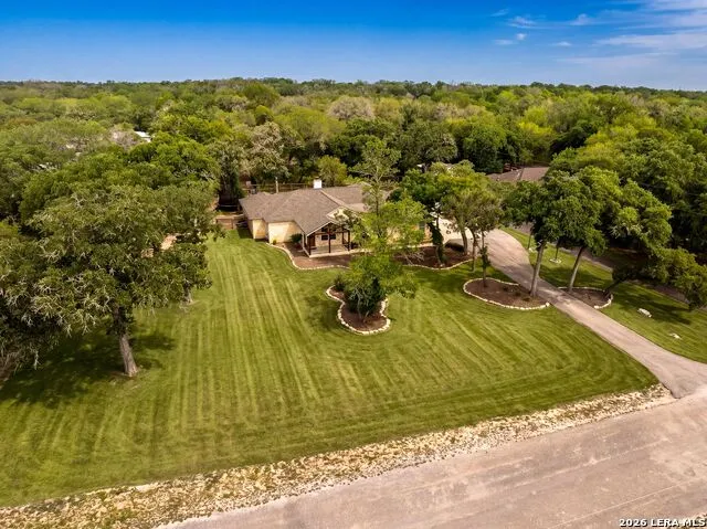 552 Jacobs Ln La Vernia, TX 78121