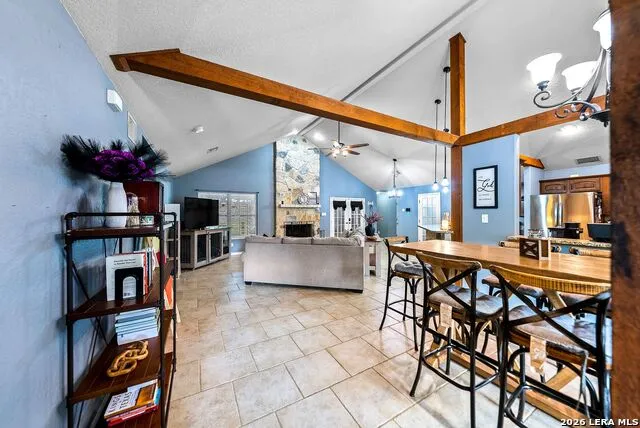 552 Jacobs Ln La Vernia, TX 78121