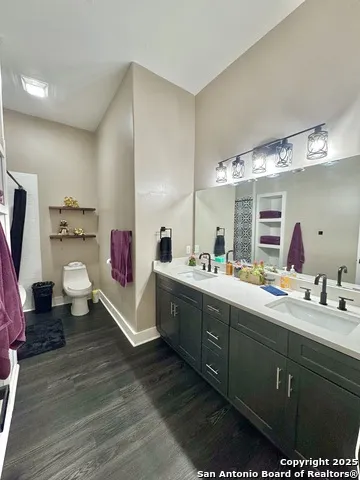 1106 High Uvalde, TX 78801