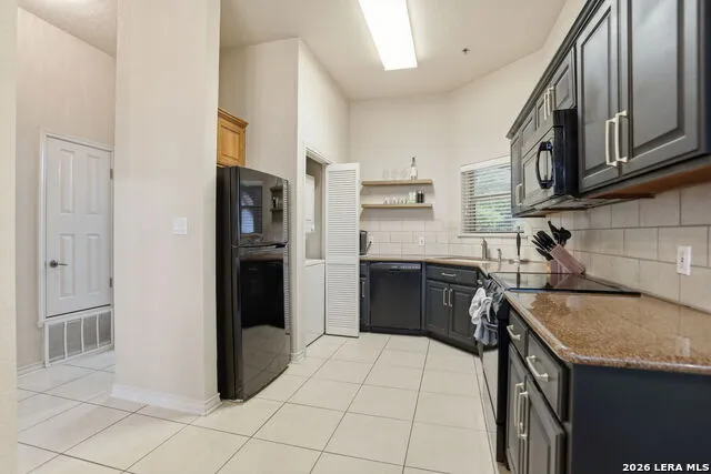 20 E Tapatio Dr #302 Boerne, TX 78006