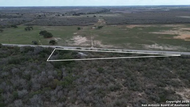 16583 state highway 80 Gillett, TX 78116