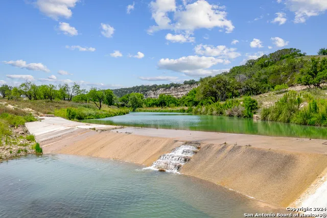 100 Spring Crossing Junction, TX 76849