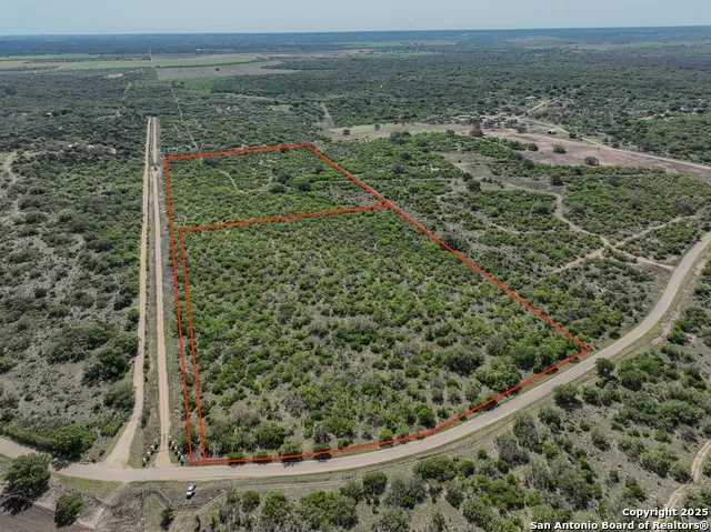0000 County Road 341 Hondo, TX 78861