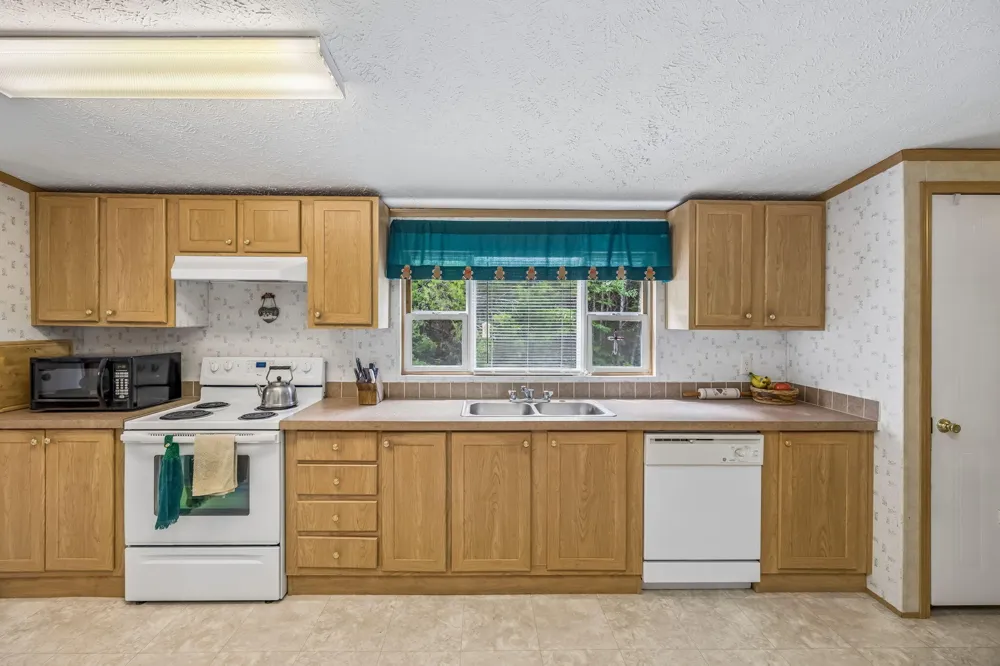 650 Gamble Gap Road Tellico Plains, TN 37385