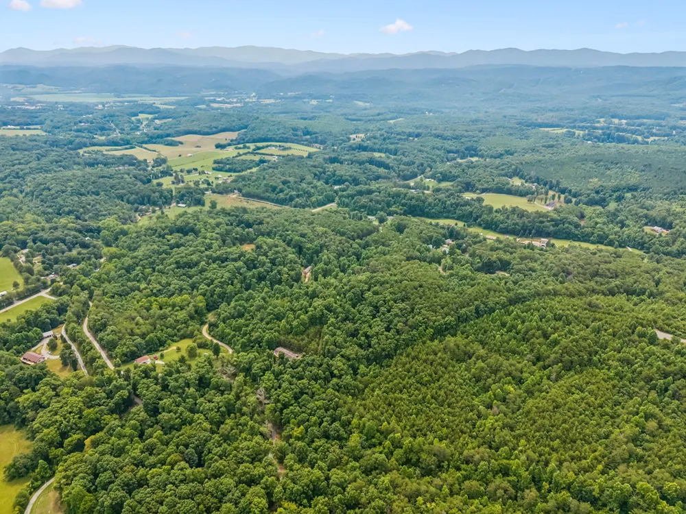 650 Gamble Gap Road Tellico Plains, TN 37385