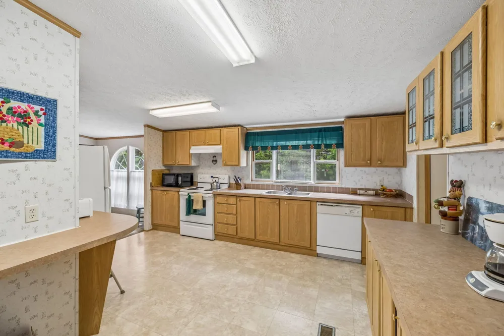 650 Gamble Gap Road Tellico Plains, TN 37385