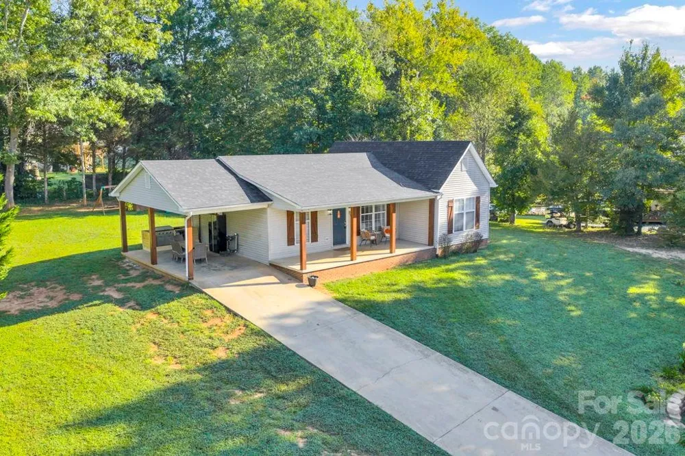3889 Colt Court Lenoir, NC 28645