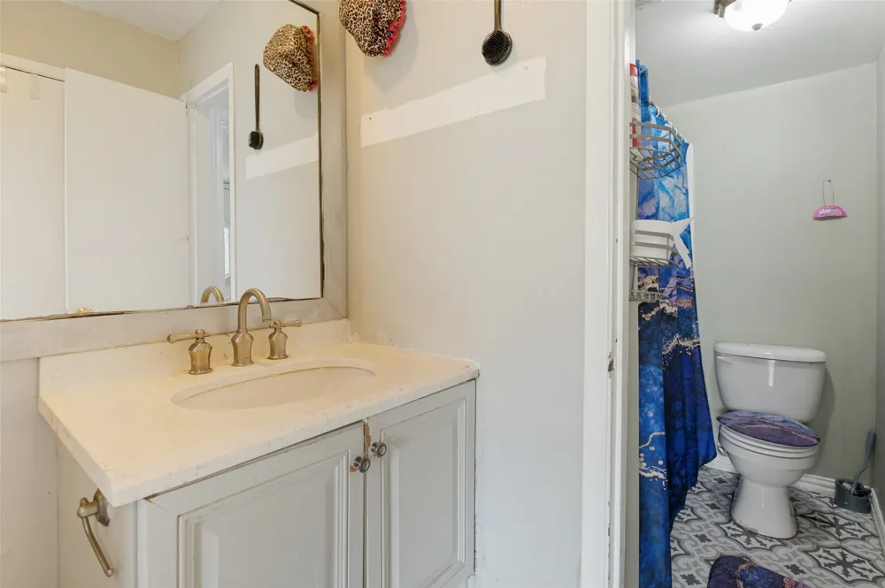 1402 S Carrier Parkway #202 Grand Prairie, TX 75051