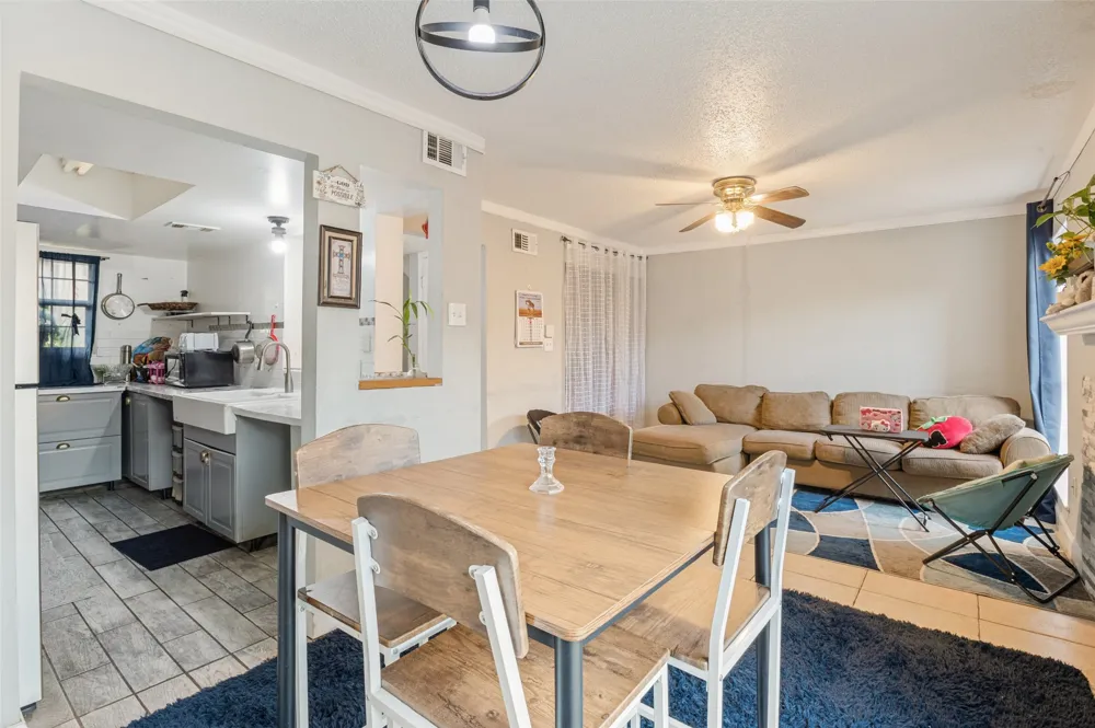 1402 S Carrier Parkway #202 Grand Prairie, TX 75051