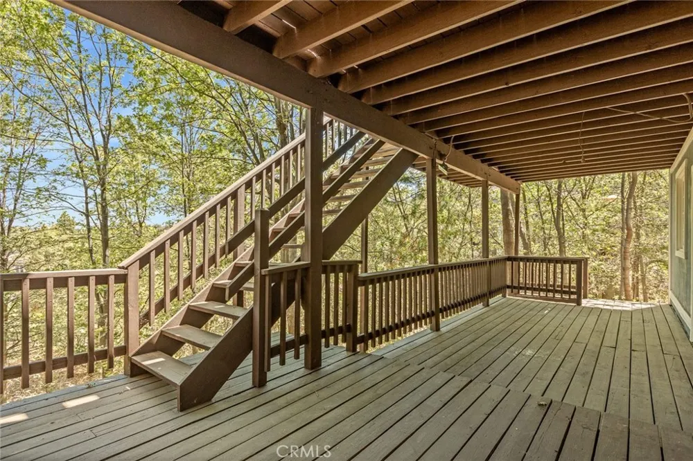 1360 Montreal Lake Arrowhead, CA 92352