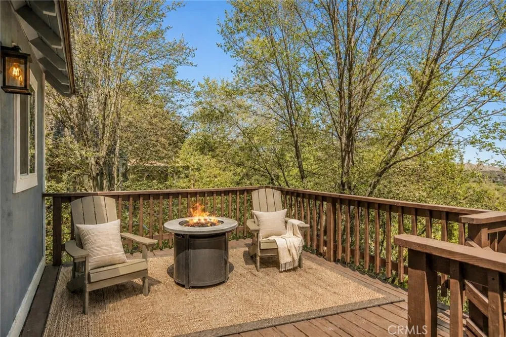 1360 Montreal Lake Arrowhead, CA 92352