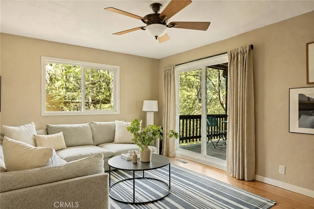 1360 Montreal Lake Arrowhead, CA 92352