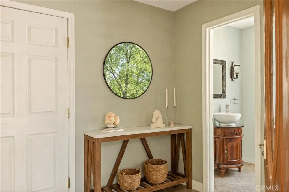 1360 Montreal Lake Arrowhead, CA 92352