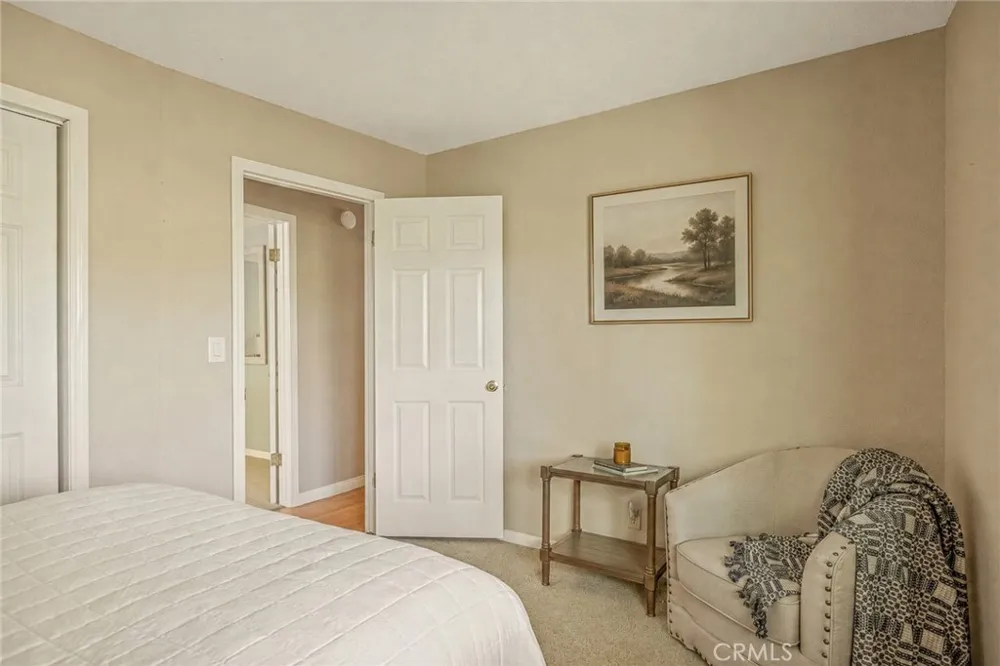 1360 Montreal Lake Arrowhead, CA 92352