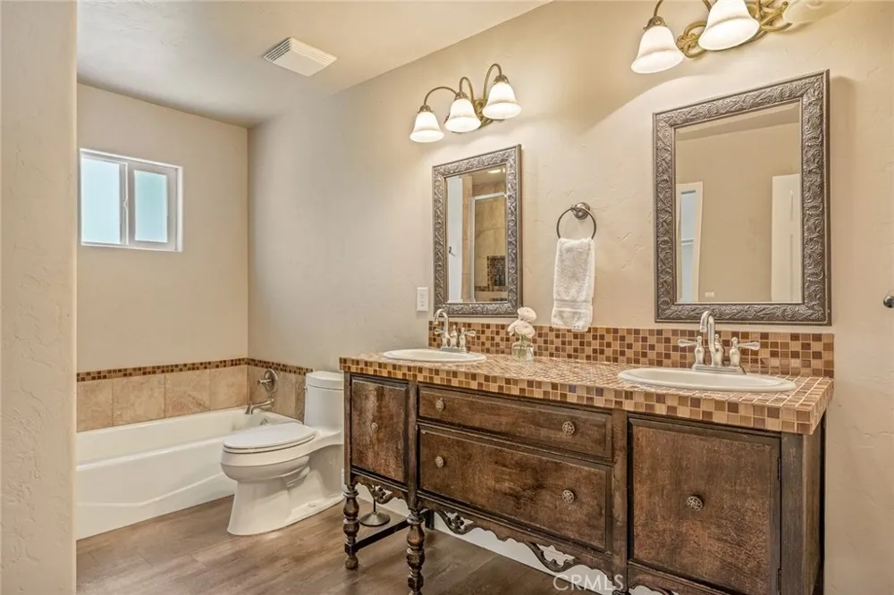 1360 Montreal Lake Arrowhead, CA 92352