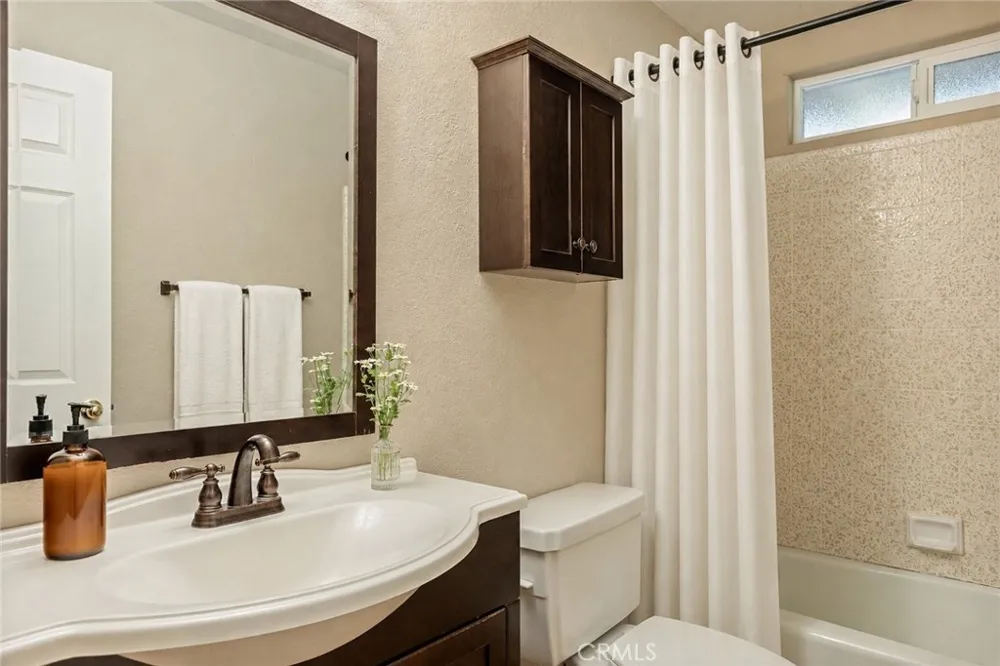 1360 Montreal Lake Arrowhead, CA 92352