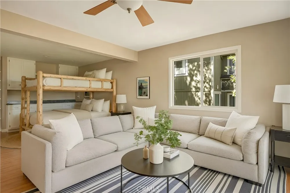1360 Montreal Lake Arrowhead, CA 92352