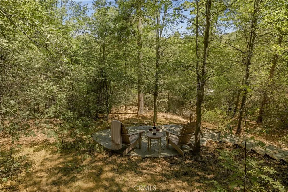 1360 Montreal Lake Arrowhead, CA 92352