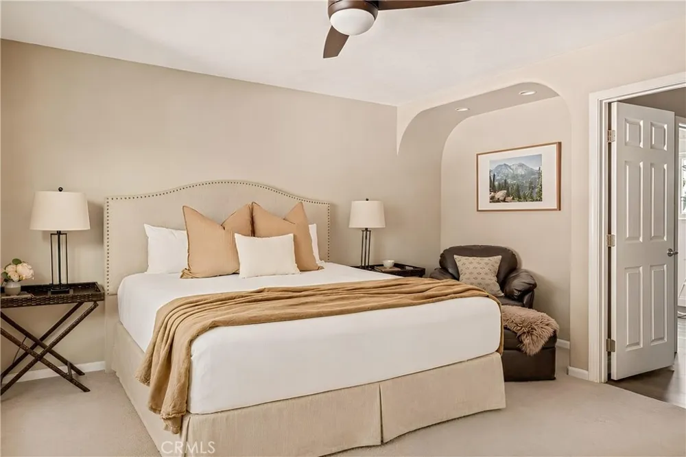 1360 Montreal Lake Arrowhead, CA 92352