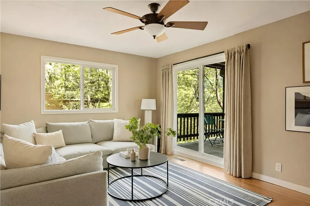 1360 Montreal Lake Arrowhead, CA 92352