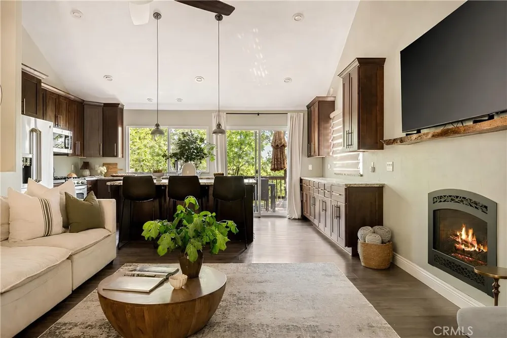 1360 Montreal Lake Arrowhead, CA 92352