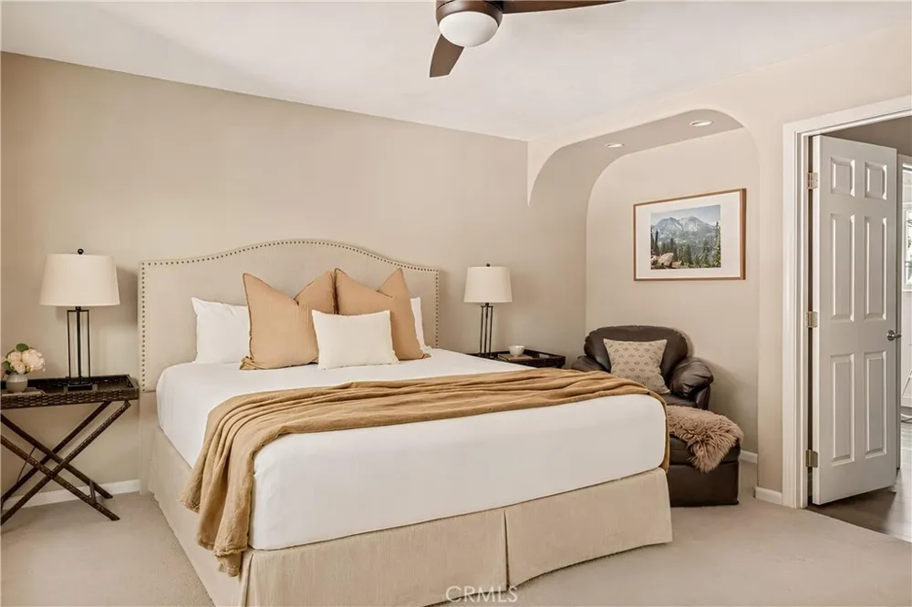 1360 Montreal Lake Arrowhead, CA 92352
