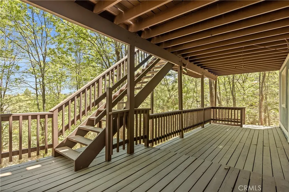 1360 Montreal Lake Arrowhead, CA 92352