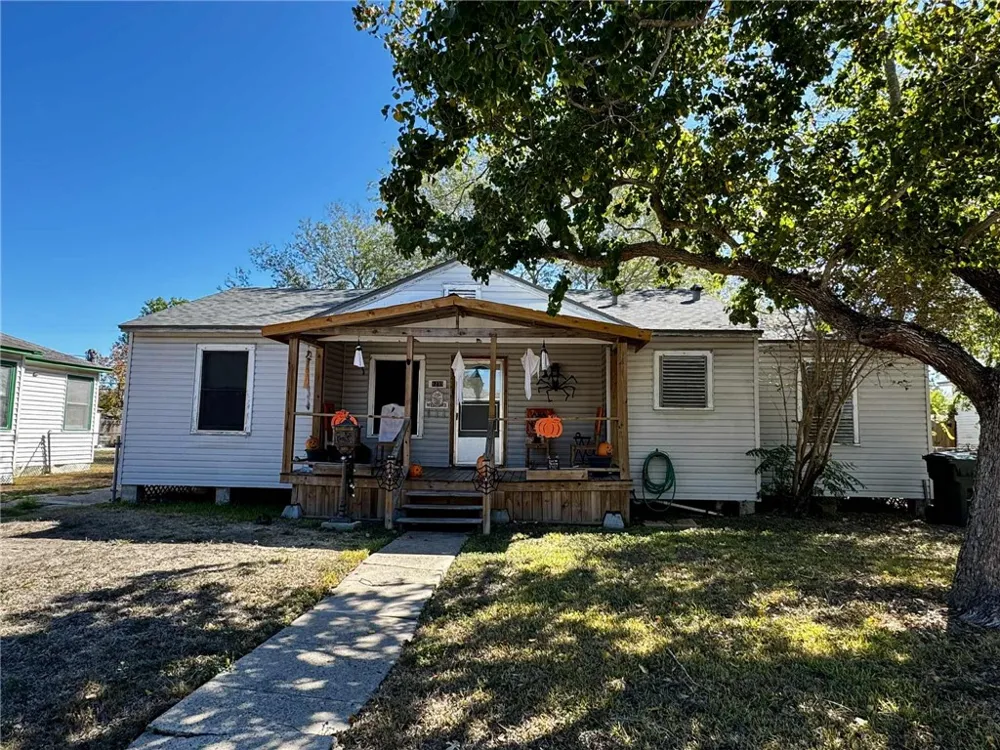 1230 Brentwood Drive Corpus Christi, TX 78404