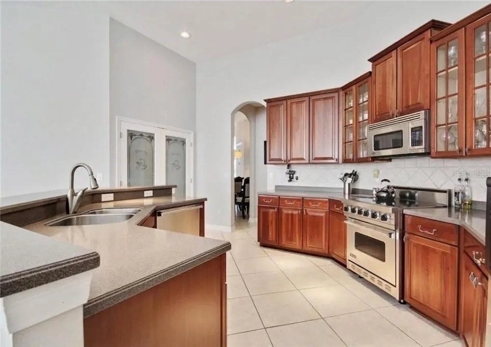 8552 KESWICK POINTE DRIVE Orlando, FL 32829