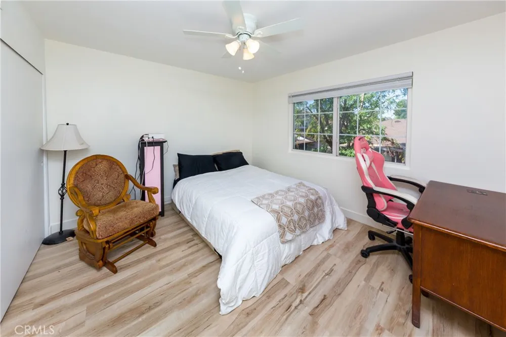 28339 Simsalido ave Canyon Country, CA 91387