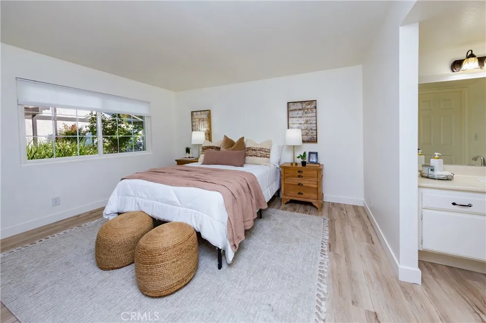 28339 Simsalido ave Canyon Country, CA 91387