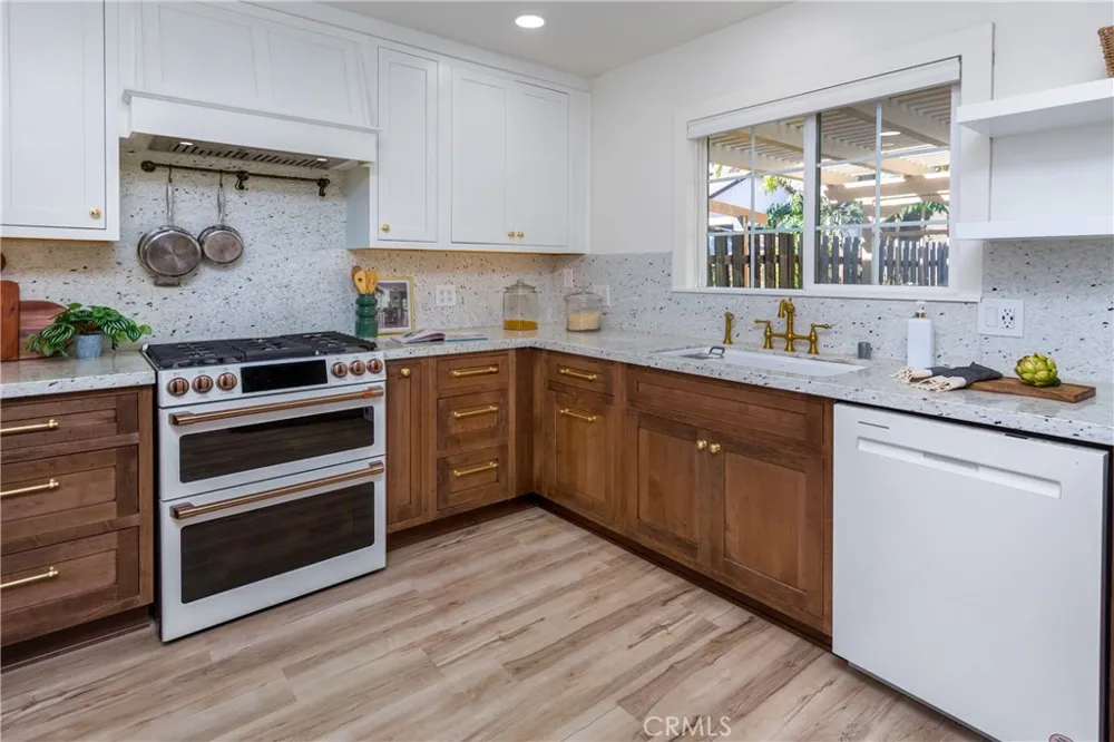 28339 Simsalido ave Canyon Country, CA 91387