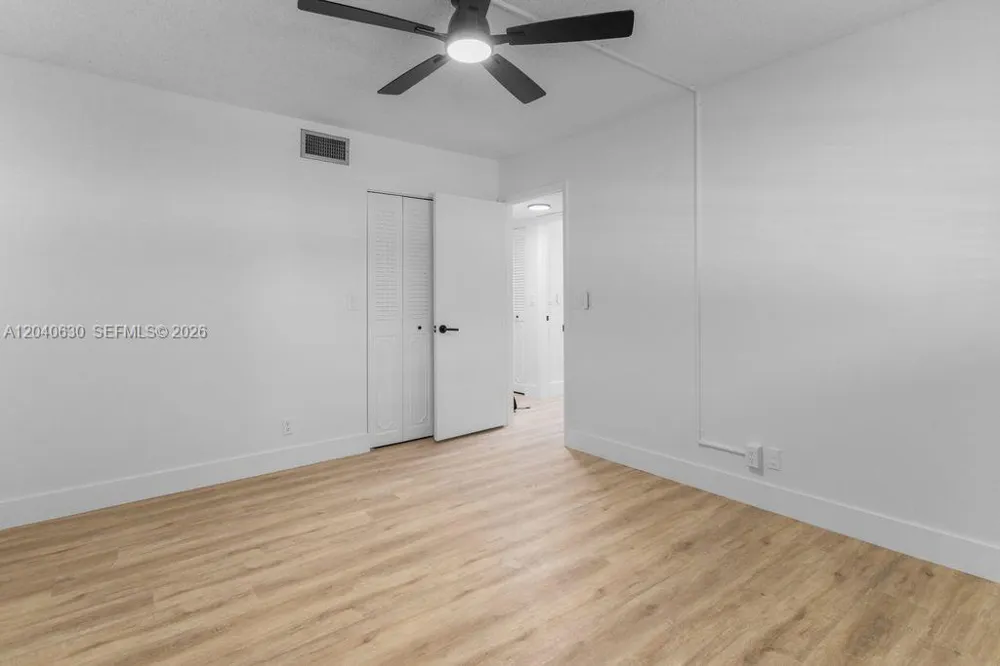 414 SE 10th St #108 Dania Beach, FL 33004