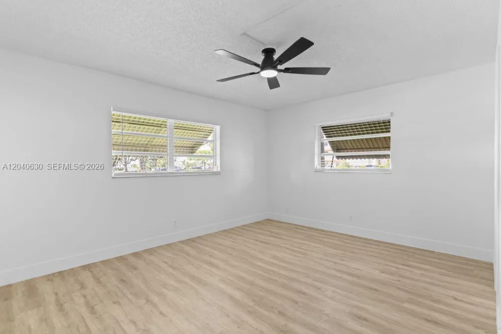 414 SE 10th St #108 Dania Beach, FL 33004
