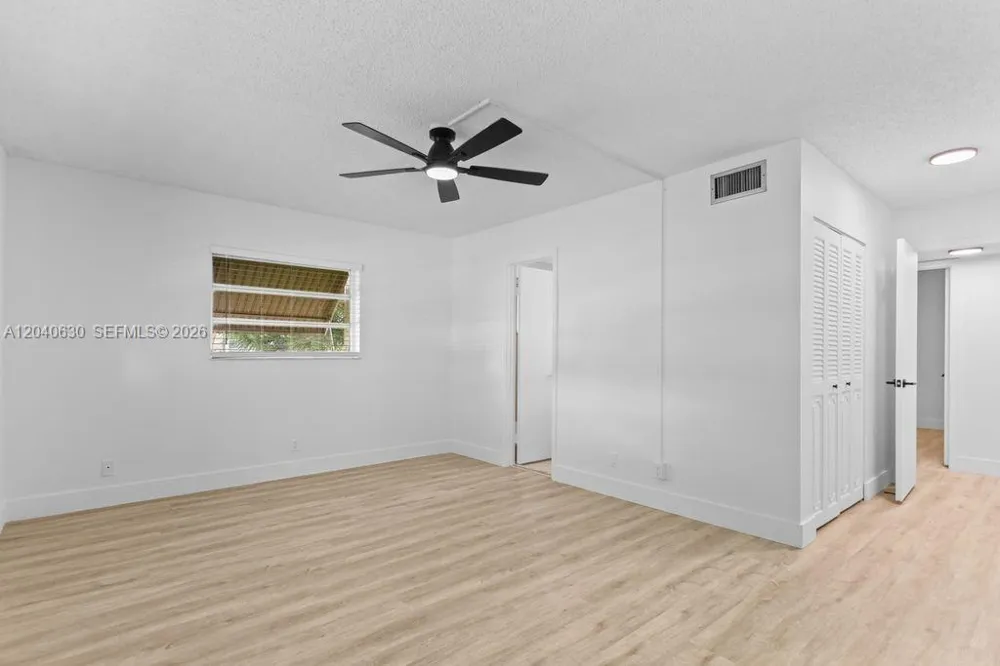 414 SE 10th St #108 Dania Beach, FL 33004