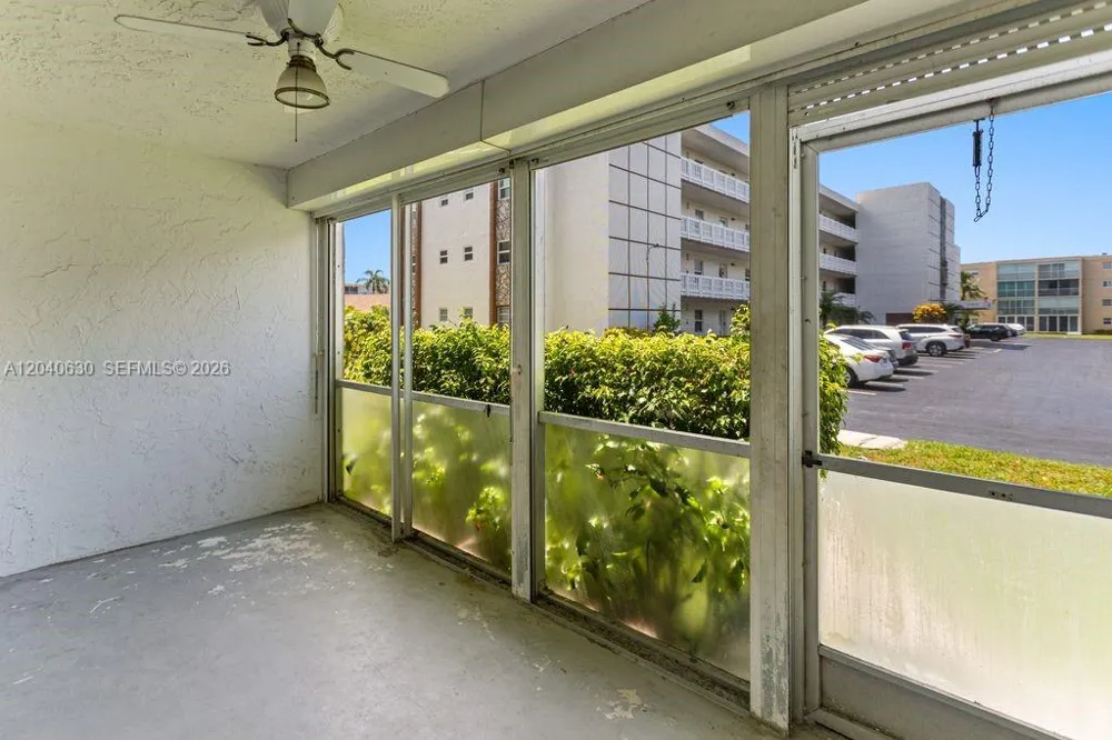 414 SE 10th St #108 Dania Beach, FL 33004