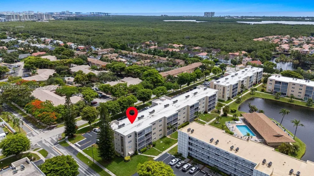 414 SE 10th St #108 Dania Beach, FL 33004