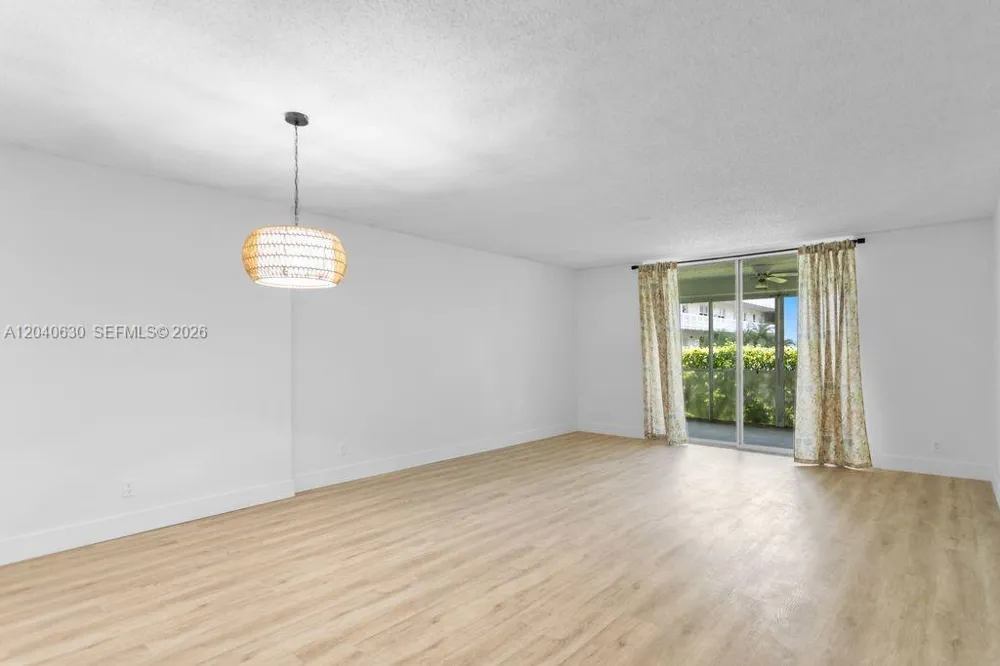 414 SE 10th St #108 Dania Beach, FL 33004