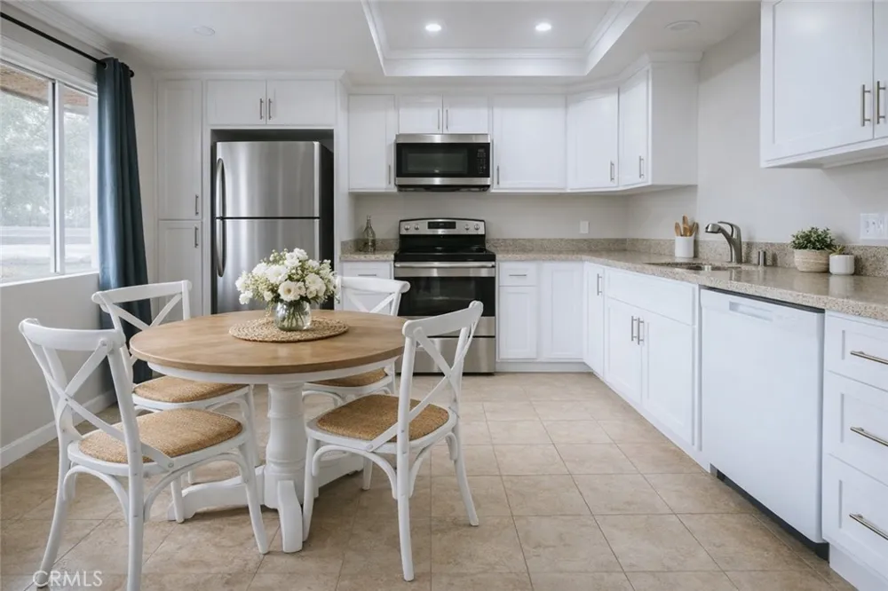 1554 Border #G Corona, CA 92882
