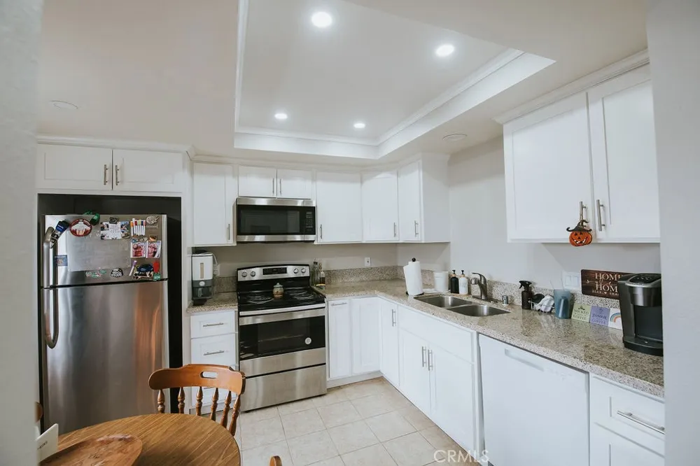 1554 Border #G Corona, CA 92882