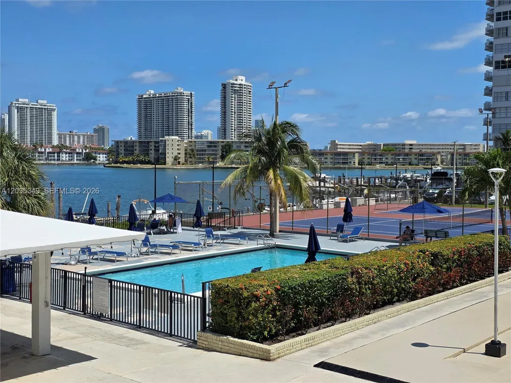 2780 NE 183rd St #1111 Aventura, FL 33160