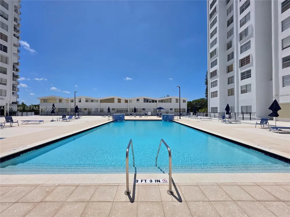 2780 NE 183rd St #1111 Aventura, FL 33160