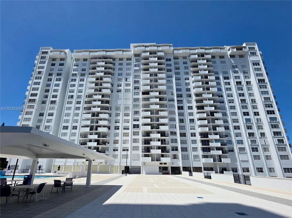 2780 NE 183rd St #1111 Aventura, FL 33160