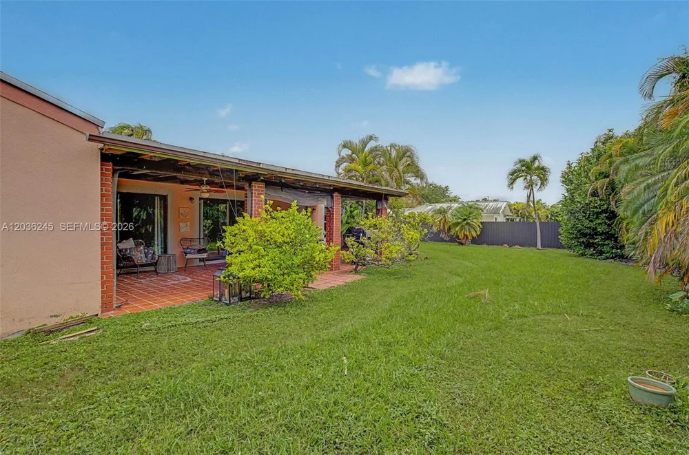 15741 SW 147th Ct Miami, FL 33187