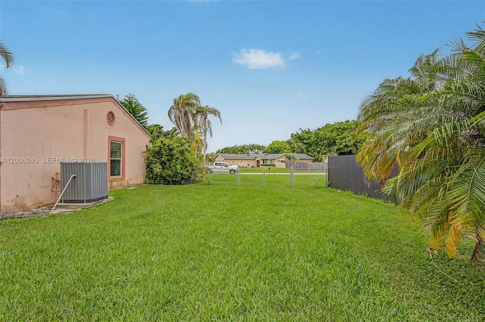 15741 SW 147th Ct Miami, FL 33187