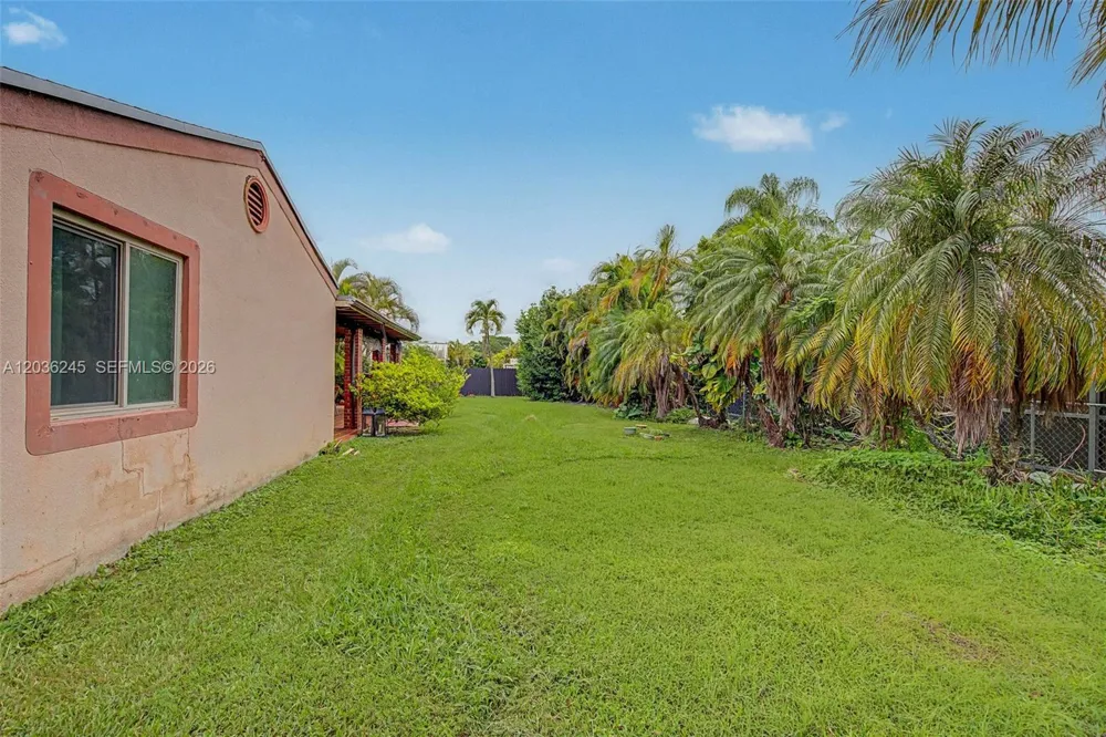 15741 SW 147th Ct Miami, FL 33187