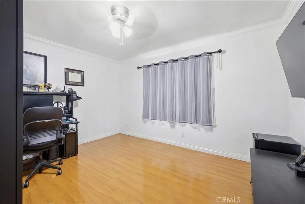 156 E 49th Long Beach, CA 90805
