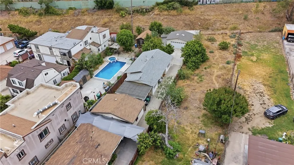 156 E 49th Long Beach, CA 90805