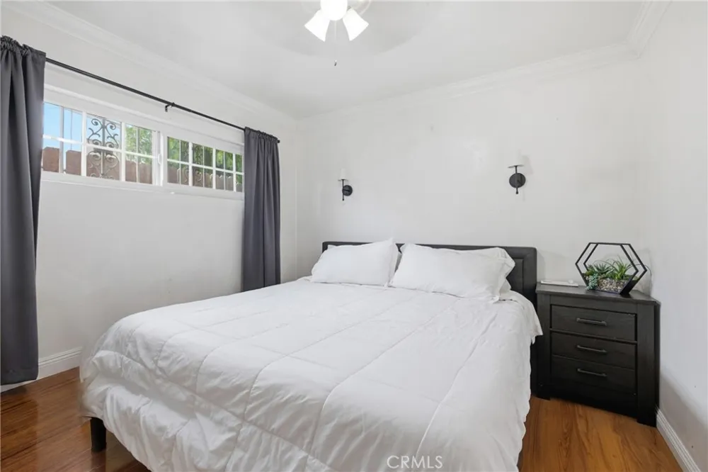 156 E 49th Long Beach, CA 90805