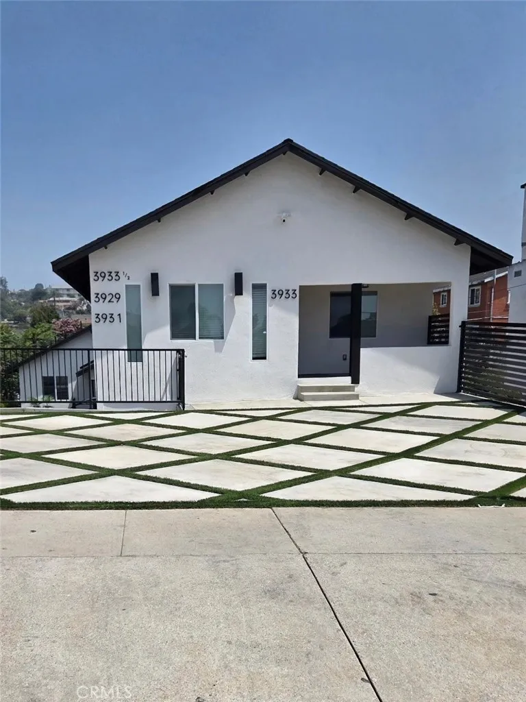 3933 Cesar E Chavez Ave Los Angeles, CA 90063